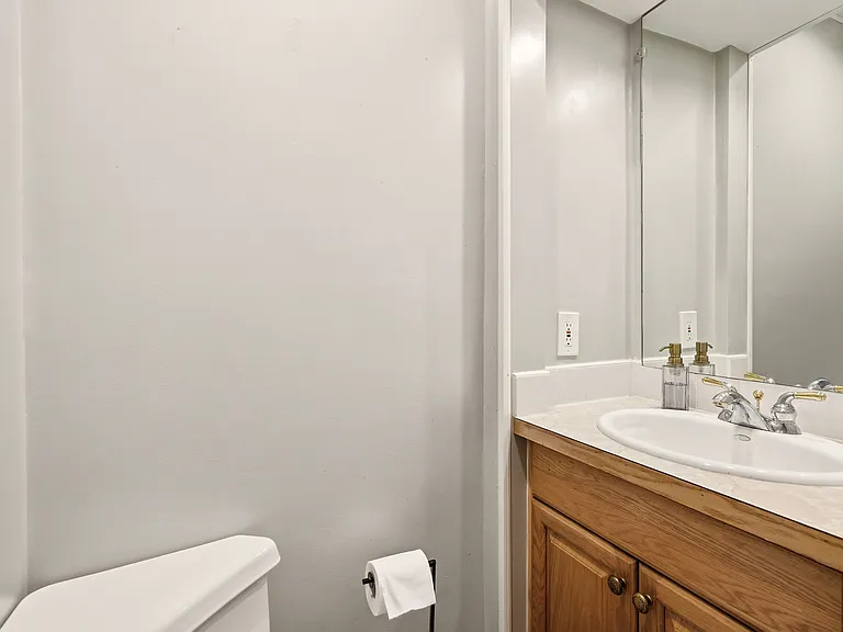 1303 S Ash St — Photo 13