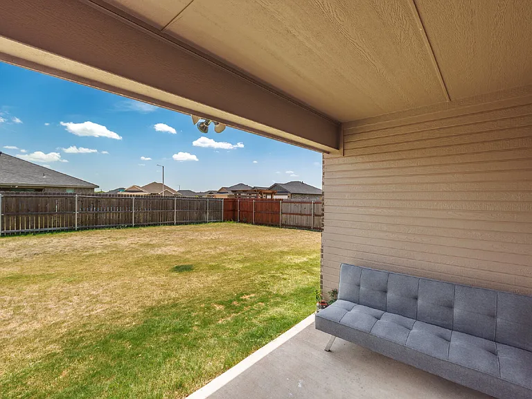 1839 Sweetwater Ln — Photo 20