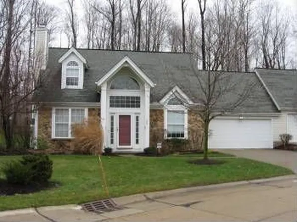 180 Stonebrooke Oval #66, Orange, OH 44022