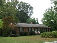 1st image of 1740 Beaumont Dr