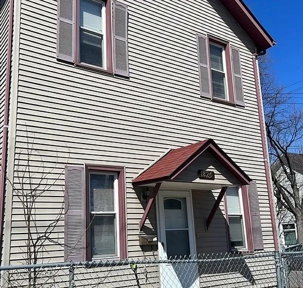 1826 Jackson St NE #1 — Photo 5