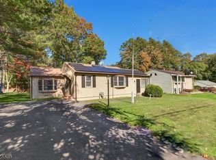 19 Edgecumb Rd, West Milford, NJ 07480
