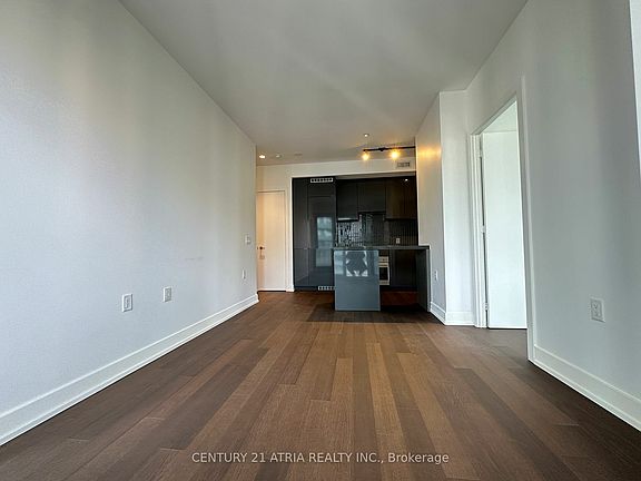 3rd image of 7 Grenville St #2803