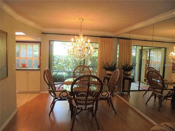 5th image of 3540 Countrybrook Ln APT 15