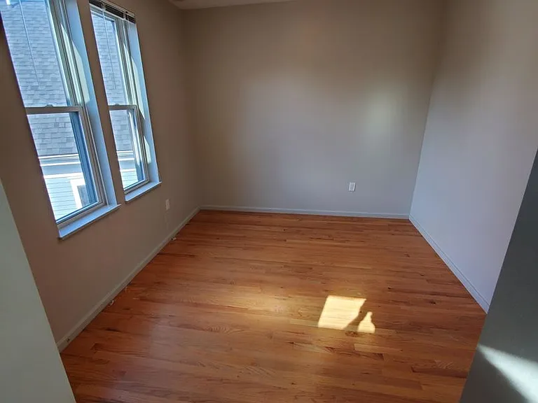 57 Glenville Ave — Photo 10