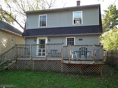 2nd image of 1253 Dickinson St SE