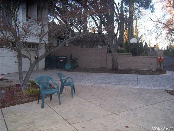 4th image of 6737 Lakewood Way