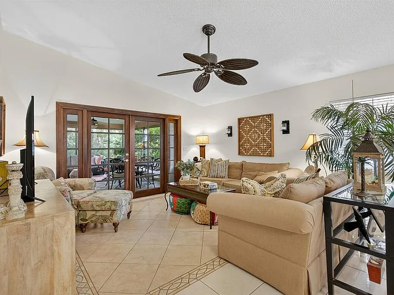 29 San Jose Dr — Photo 2