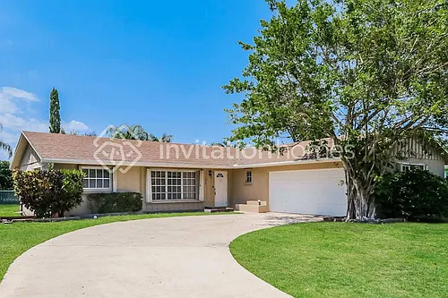 1132 Essex Dr Photo 1