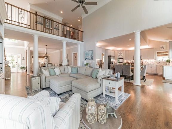 5th image of 127 Silver Eagle Ln