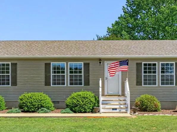 37 Harvey Ln, Heathsville, VA 22473
