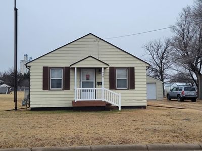 438 E 14th St, Russell, KS, 67665