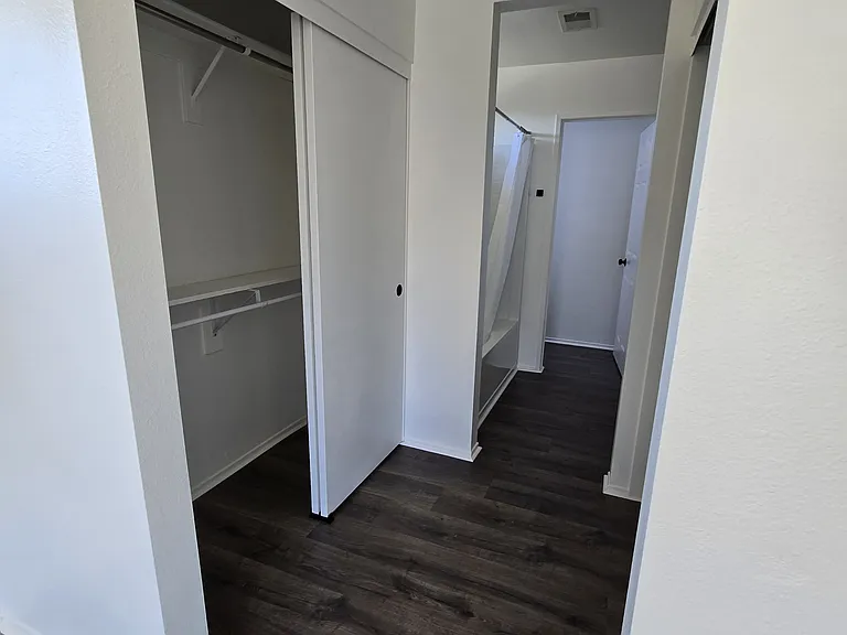 901 Acorn Ln — Photo 14
