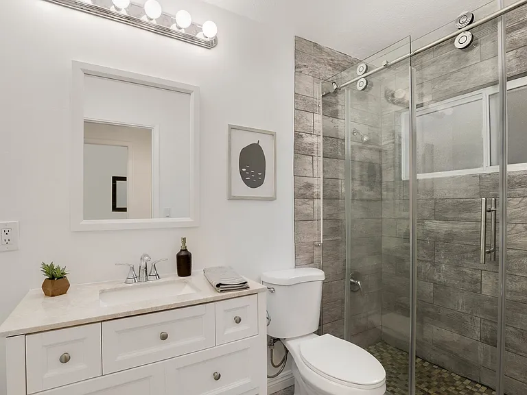 4853 Elsa Rd — Photo 10