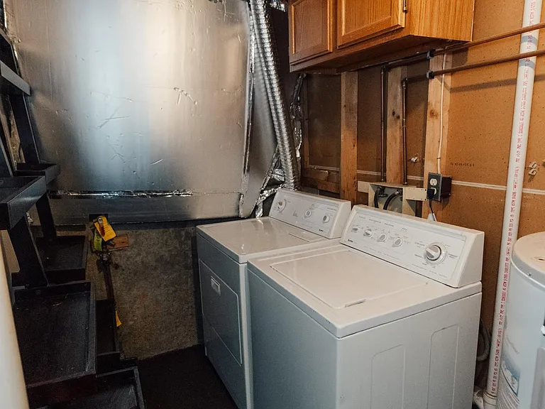1664 Whisperhill Dr — Photo 16
