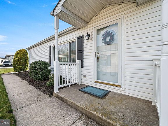5th image of 350 Farm Ln