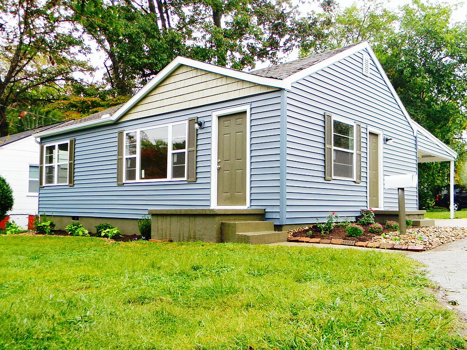 1st image of 1429 NE Kenyon St