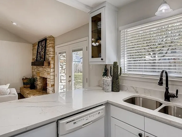 505 Hillside Dr — Photo 9