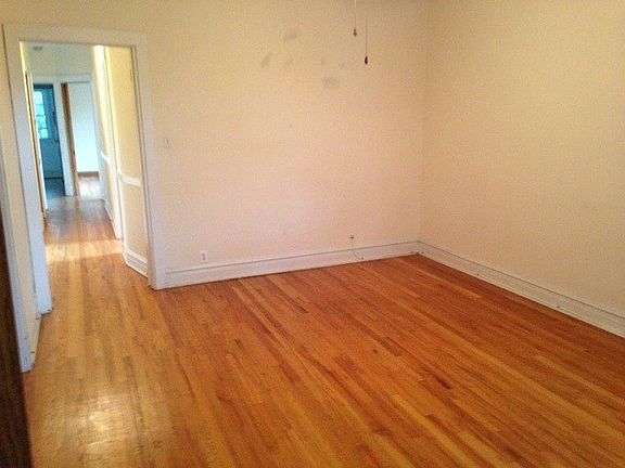 5th image of 4536 N Sawyer Ave #2