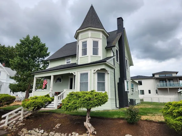 1170 Peace Portal Dr, Blaine, WA 98230