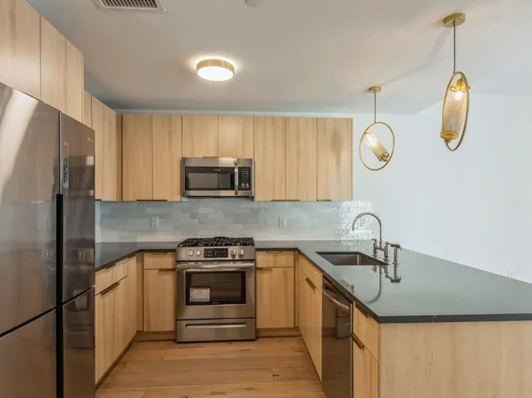 348 Baldwin Avenue 209 image 1 of 28