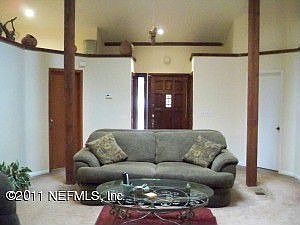 5th image of 402 Holiday Hill Cir W
