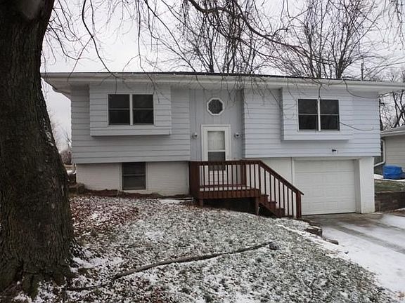 5th image of 714 9th Ave W