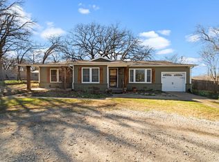 6901 Crane Rd, North Richland Hills, TX 76182