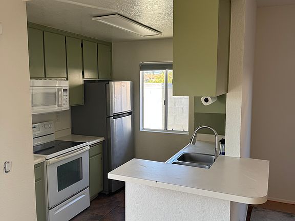 5th image of 4576 Park Blvd #7