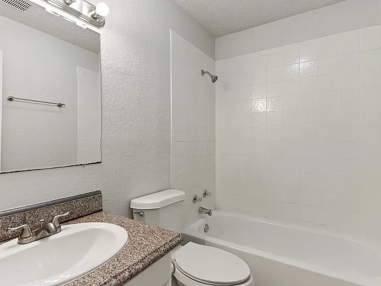 4935 Miller Ave — Photo 8
