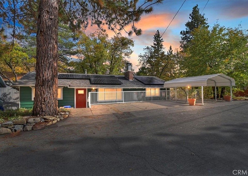 1st image of 32765 Cougar Ln