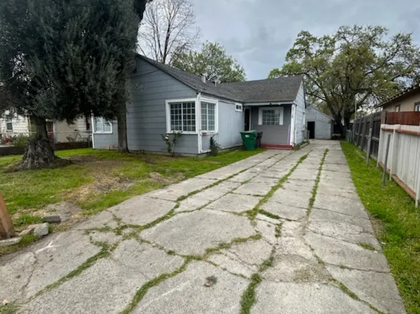 2112 E Webb St, Stockton, CA 95205