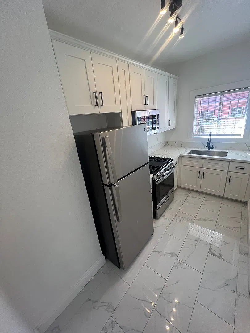 Wilton Way Apartments — Photo 2