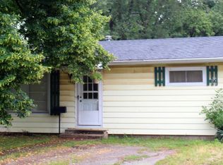 1809 10th St, Charleston, IL 61920