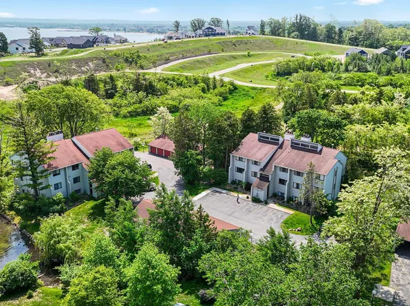 13662 S Thorn Creek Dr #15, Traverse City, MI 49684