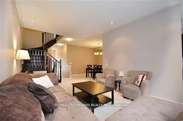 158 Harvest Hills Blvd — Photo 4