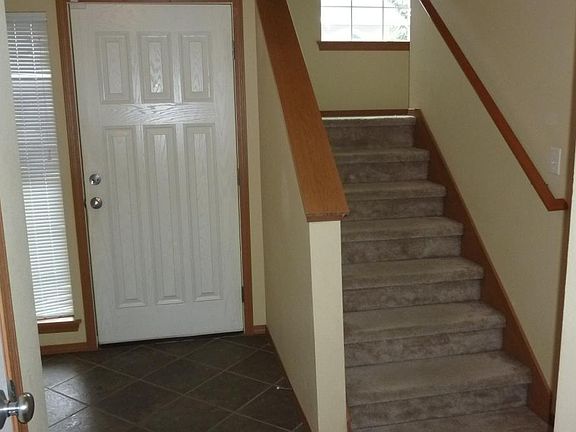Entry and stairway to 2nd level