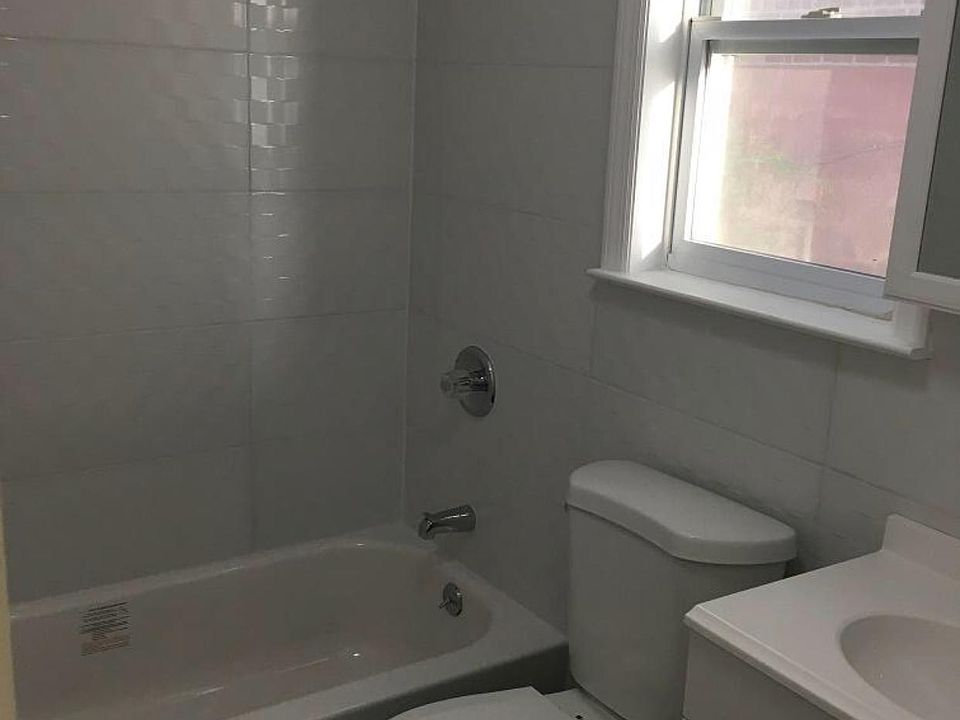 2nd image of 247 Livingston Ave Floor 1
