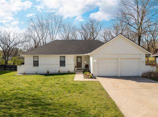 7403 E 129th St, Grandview, MO 64030