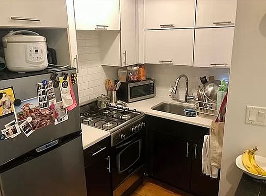 2nd image of 231 Jefferson St #1B