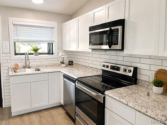 5th image of 10700 Hallstead Dr