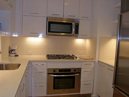 Rented by Luxury Property Group | media 28