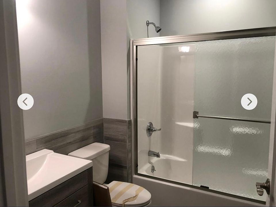 2nd image of 1800 Great Neck Rd #206