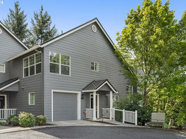 1726 NW Miller Hill Pl, Portland, OR 97229