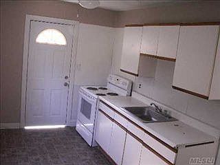 3rd image of 856 Americus Ave