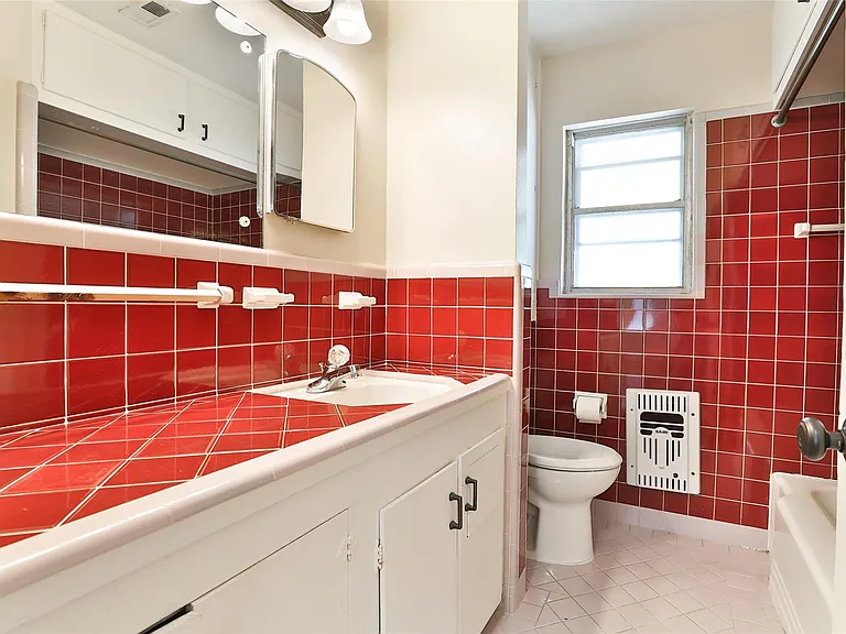 1321 Thornton Rd — Photo 12