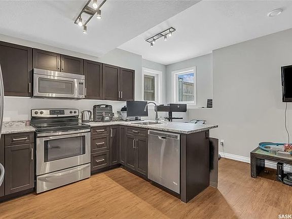 2nd image of 622 Marlatte Cres