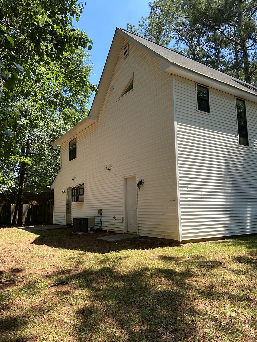 Building Photo - 8885 Gardener Dr
