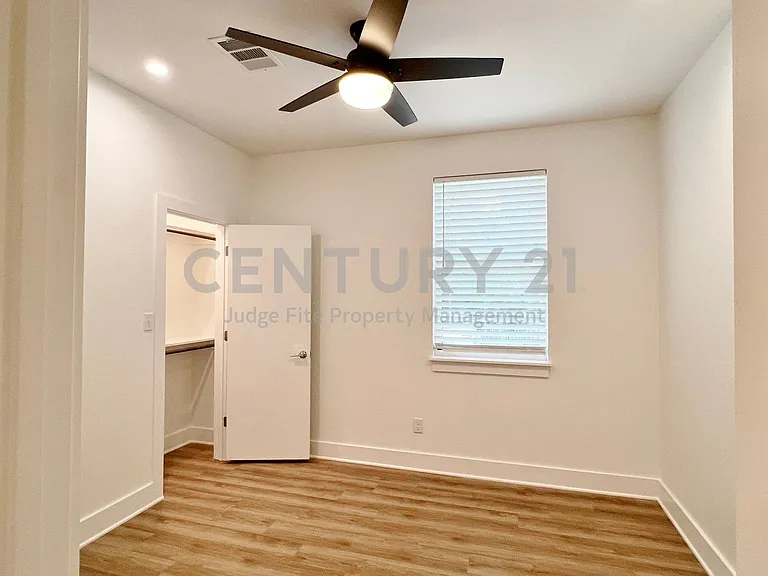 408 Dr Martin Luther King Jr Blvd #302 — Photo 6
