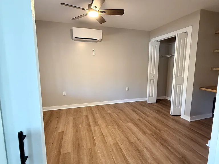 5205 Oak Grove Cir #1 — Photo 10
